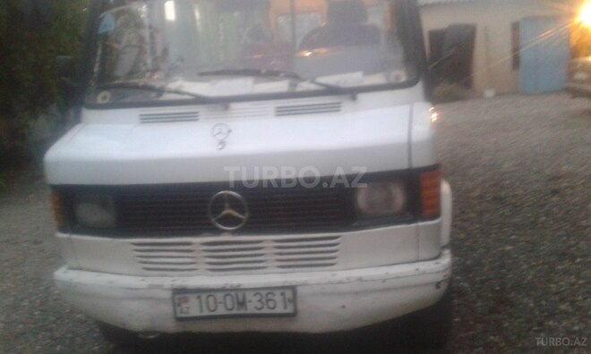 Mercedes 208 D 1994, 8,798,781 km - 0.3 l - Ağcabədi