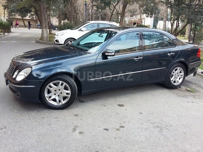 Mercedes E 240 2004, 121,000 km - 2.6 l - Bakı
