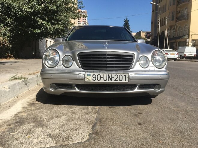 Mercedes E 270 2001, 197,600 km - 2.7 l - Bakı