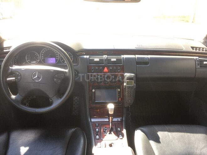 Mercedes E 270 2001, 197,600 km - 2.7 l - Bakı