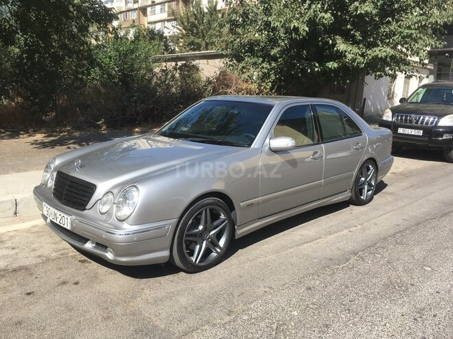 Mercedes E 270 2001, 197,600 km - 2.7 l - Bakı