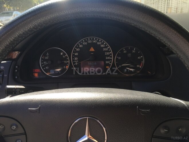 Mercedes E 270 2001, 197,600 km - 2.7 l - Bakı