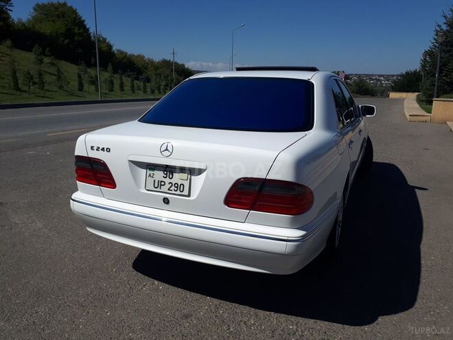 Mercedes E 240 2001, 140,000 km - 2.6 l - Qusar