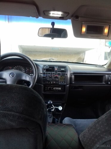 Opel Vectra 1995, 385,992 km - 1.8 л - Bakı