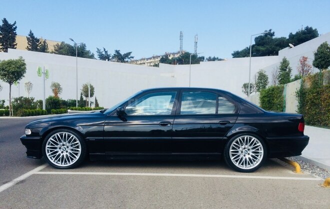 BMW 735 1998, 273,000 km - 3.5 l - Bakı