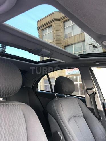 Mercedes E 270 2002, 238,134 km - 2.7 л - Bakı