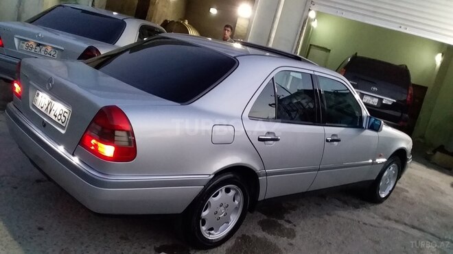 Mercedes C 220 1995, 241,000 km - 2.2 l - Bakı