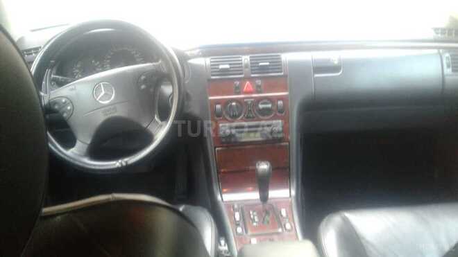 Mercedes E 220 2002, 352,000 km - 2.2 l - Bakı