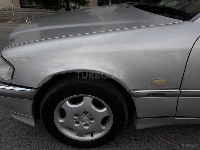 Mercedes C 220 1999, 395,000 km - 2.2 l - Bakı