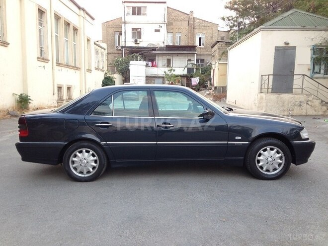 Mercedes C 220 1999, 387,000 km - 2.2 l - Bakı