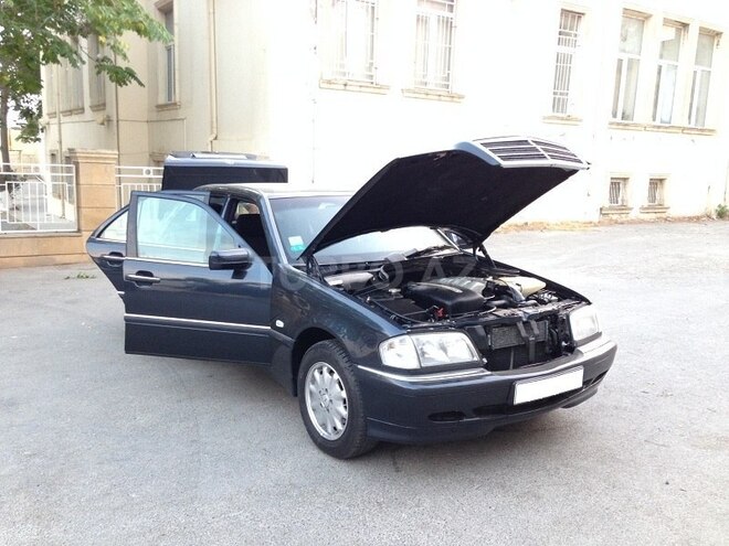 Mercedes C 220 1999, 387,000 km - 2.2 l - Bakı