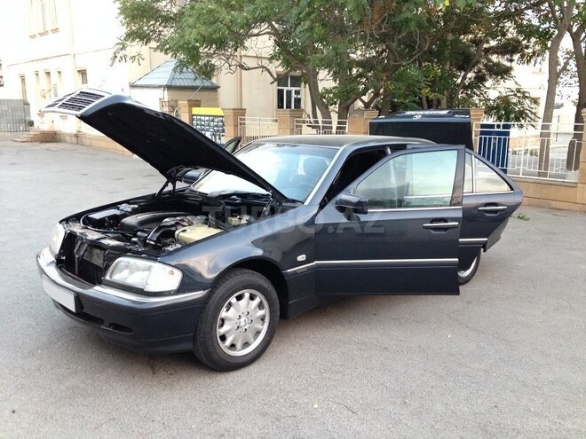 Mercedes C 220 1999, 387,000 km - 2.2 l - Bakı