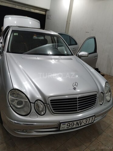 Mercedes E 240 2002, 246,000 km - 2.6 l - Bakı