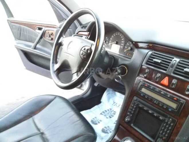 Mercedes E 240 2000, 179,362 km - 2.6 l - Bakı