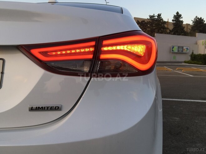 Hyundai Elantra 2015, 43,300 km - 1.8 л - Bakı