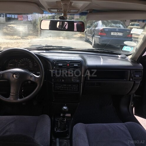 Opel Vectra 1993, 233,000 km - 1.8 l - Sumqayıt