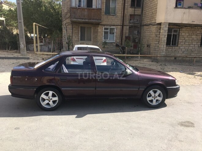 Opel Vectra 1993, 233,000 km - 1.8 l - Sumqayıt