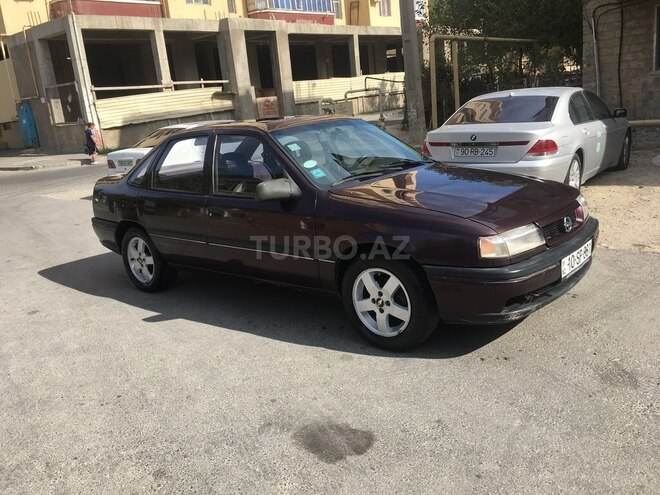Opel Vectra 1993, 233,000 km - 1.8 l - Sumqayıt