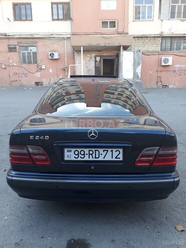 Mercedes E 240 2000, 291,000 km - 2.4 l - Bakı