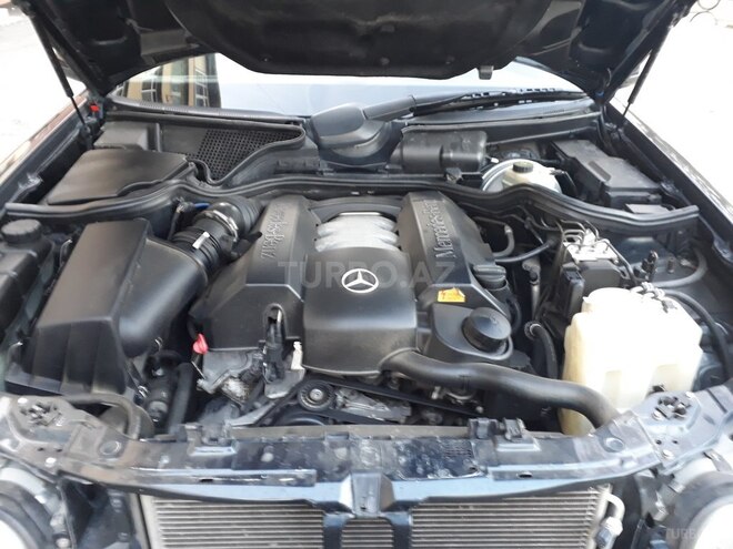 Mercedes E 240 2000, 291,000 km - 2.4 l - Bakı