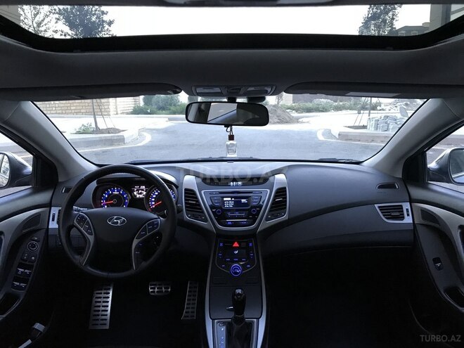 Hyundai Elantra 2015, 39,000 km - 1.8 l - Bakı