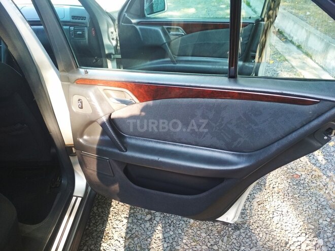 Mercedes E 230 1996, 360,000 km - 2.3 l - Zaqatala