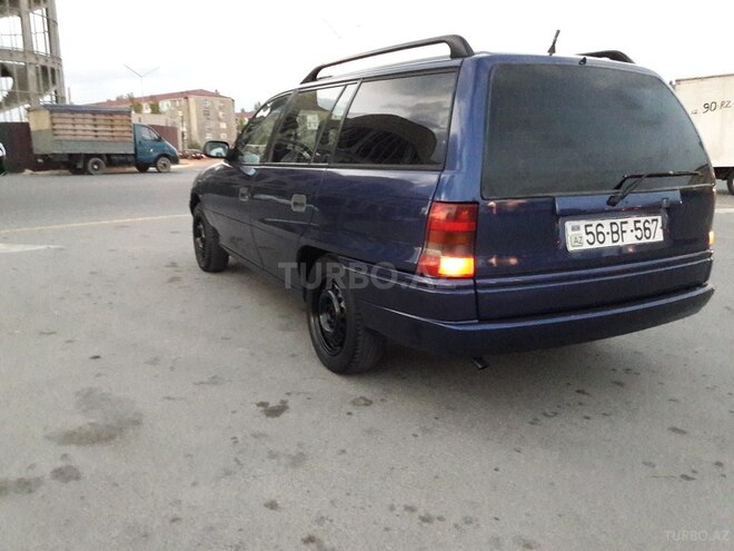Opel Astra 1995, 235,000 km - 1.6 л - Sumqayıt
