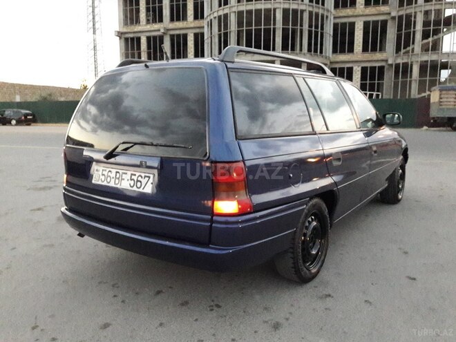 Opel Astra 1995, 235,000 km - 1.6 л - Sumqayıt