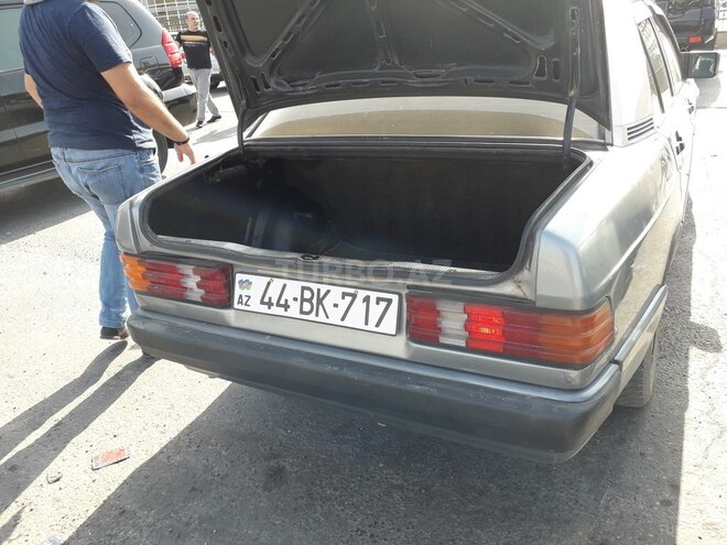 Mercedes 190 1992, 242,000 km - 1.8 л - Bakı