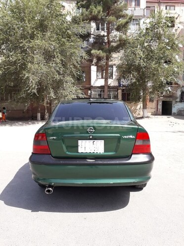 Opel Vectra 1996, 360,000 km - 2.0 l - Sumqayıt