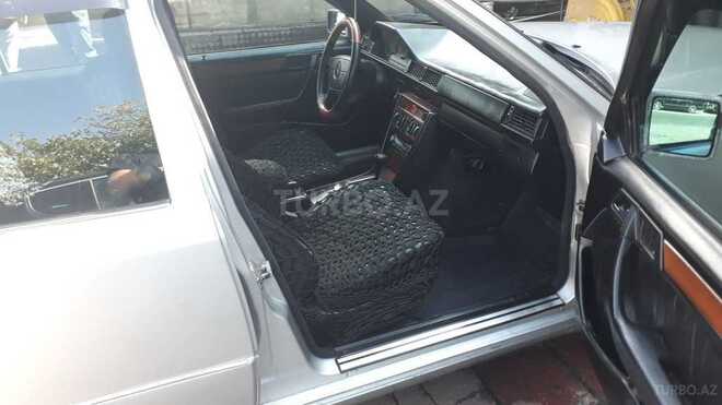 Mercedes E 280 1994, 40,245 km - 0.3 l - Bakı