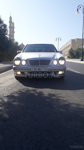 Mercedes E 280 2001, 210,000 km - 2.8 l - Bakı
