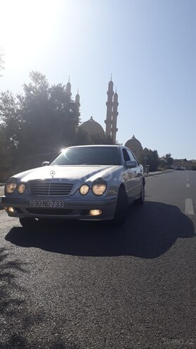 Mercedes E 280 2001, 210,000 km - 2.8 l - Bakı
