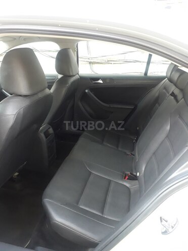 Volkswagen Jetta 2011, 74,000 km - 2.5 l - Bakı
