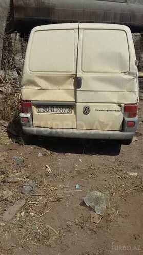 Volkswagen Transporter 1999, 2,700 km - 2.4 l - Bakı