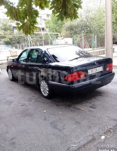 Mercedes E 230 1996, 300,000 km - 2.3 l - Bakı