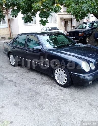Mercedes E 230 1996, 300,000 km - 2.3 l - Bakı