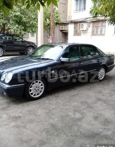 Mercedes E 230 1996, 300,000 km - 2.3 l - Bakı