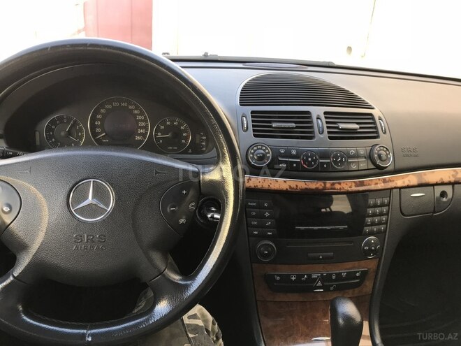 Mercedes E 320 2004, 265,000 km - 3.2 l - Bakı