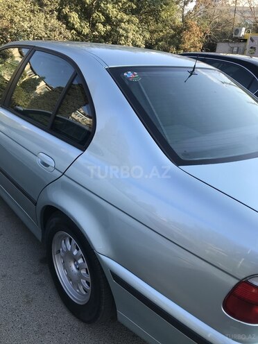 BMW 528 2000, 383,000 km - 2.8 l - Bakı