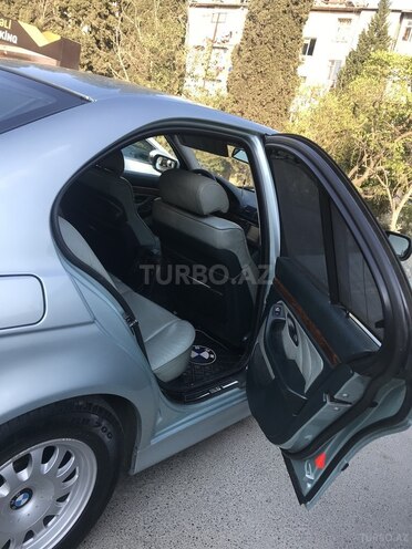 BMW 528 2000, 383,000 km - 2.8 l - Bakı