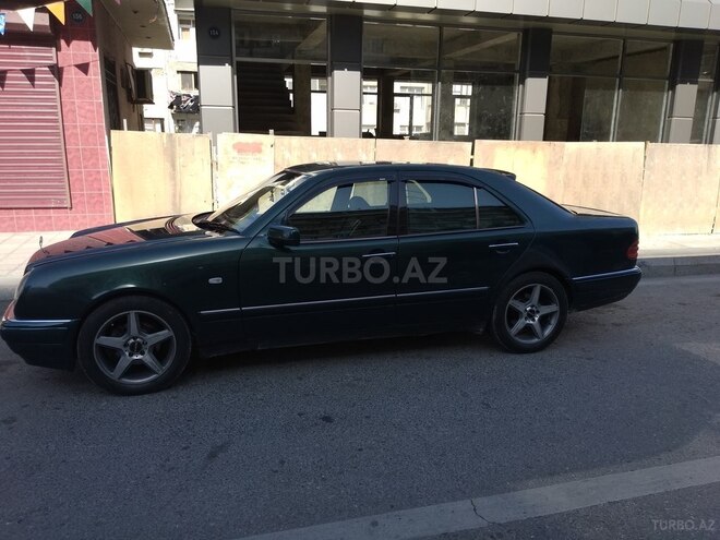 Mercedes E 230 1995, 420,000 km - 2.3 л - Bakı