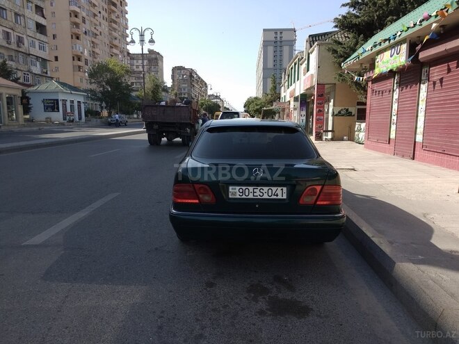 Mercedes E 230 1995, 420,000 km - 2.3 л - Bakı