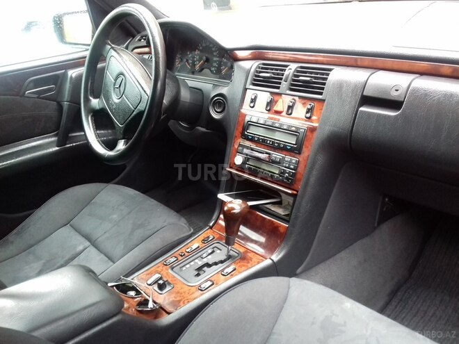 Mercedes E 240 1998, 345 km - 2.4 l - Bakı