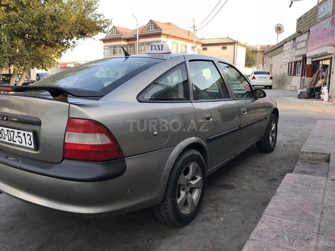 Opel Vectra 1996, 220,000 km - 1.6 л - Bakı