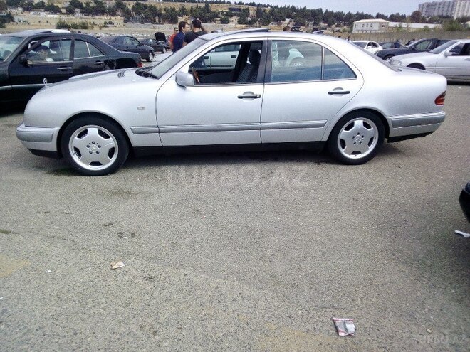 Mercedes E 240 1997, 271,000 km - 2.4 l - Şirvan