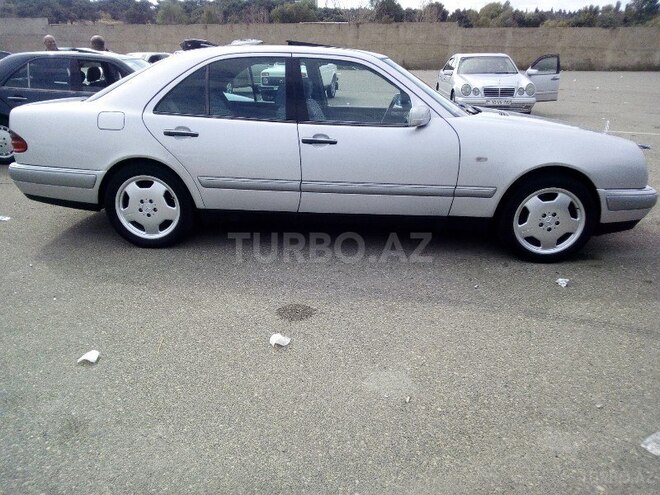 Mercedes E 240 1997, 271,000 km - 2.4 l - Şirvan