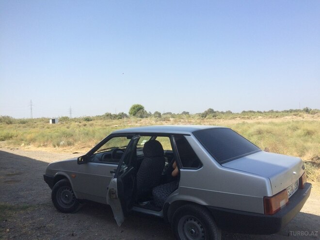 LADA (VAZ) 21099 2004, 110,870 km - 0.2 l - Salyan