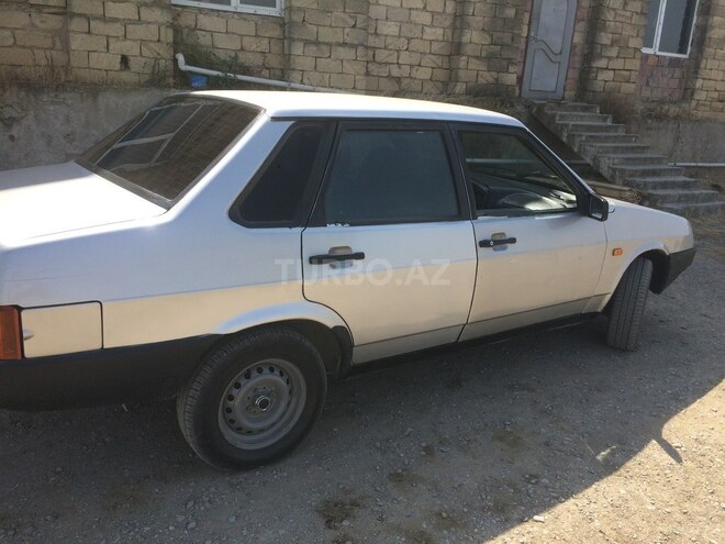 LADA (VAZ) 21099 2004, 110,870 km - 0.2 l - Salyan
