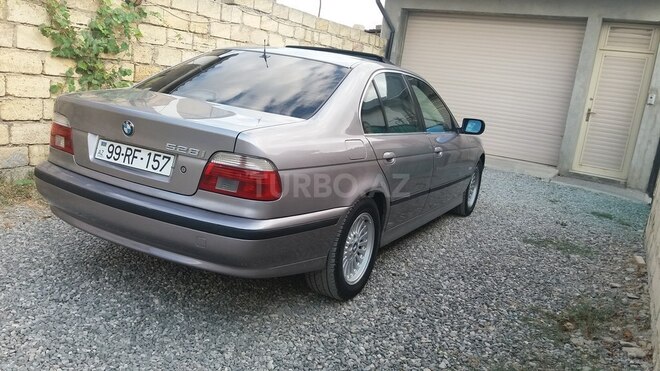 BMW 528 1997, 305,000 km - 2.8 l - Sumqayıt